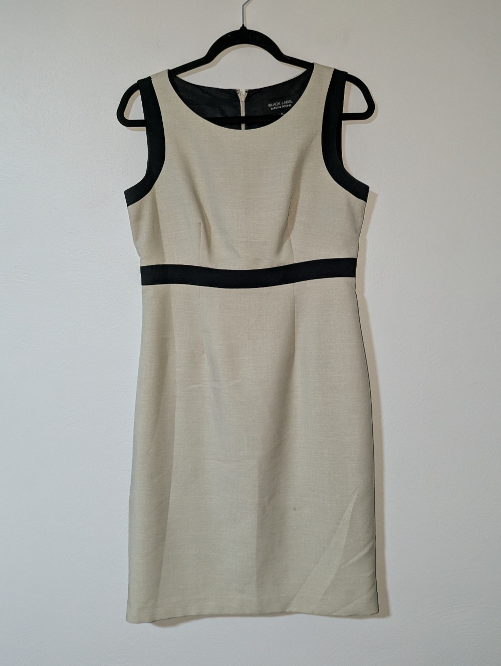 6‎ Black Label Evan Picone Neutral & Black Sheath Dress